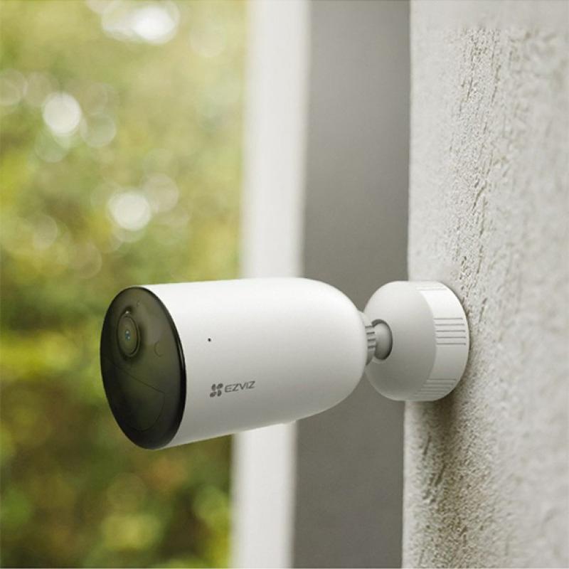 EZVIZ CB3 2k - Caméra autonome - Batterie rechargeable - Détection intelligente des mouvements - Vision nocturne en couleur - Sirène et lampe flash intégrées - Audio bidirectionnel